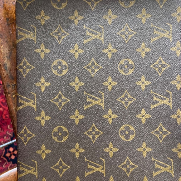 Louis Vuitton Poche Toilette NM - Picture 2 of 10